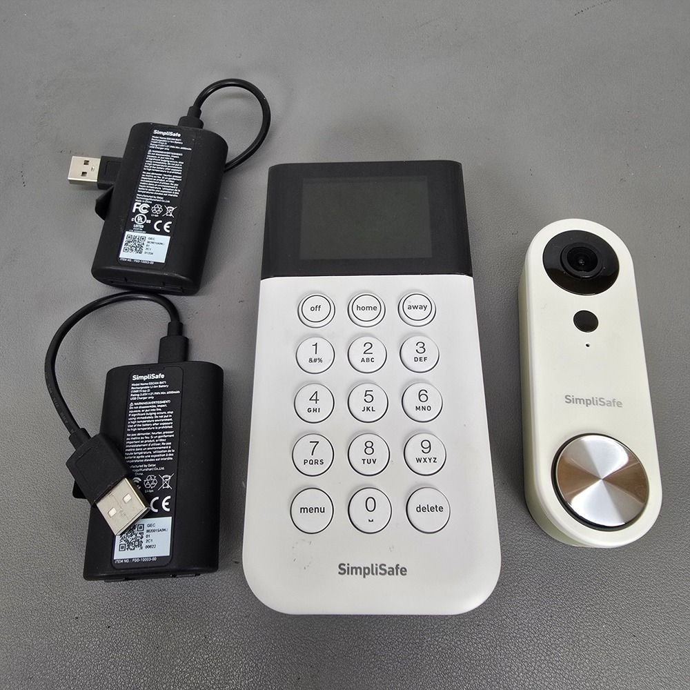 SimpliSafe Lot Keypad SSKP3 Video Camera Doorbell Pro W/ Rechargeable Batteries